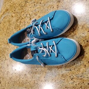 Sperry Women's Crest Vibe Seacycled Sneaker size 1q